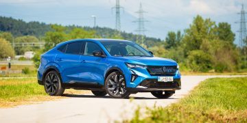 Renault_Rafale_E-Tech_Hybrid_200_Esprit_Alpine_03
