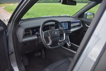 SSANGYONG TORRES 14