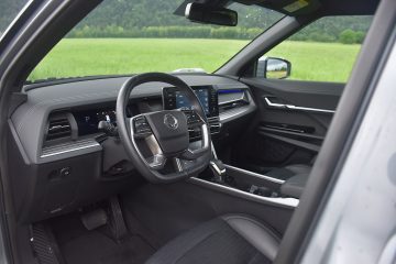 SSANGYONG TORRES 15