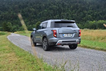 SSANGYONG TORRES 26