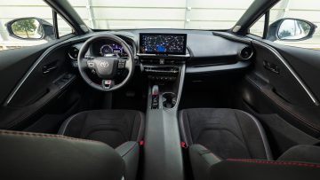 Toyota_C-HR_Plug-in_GR_Sport_09