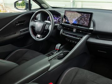 Toyota_C-HR_Plug-in_GR_Sport_11
