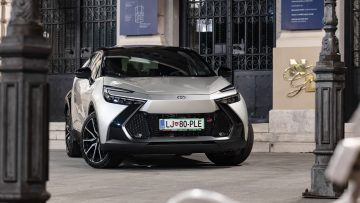 Toyota_C-HR_Plug-in_GR_Sport_20