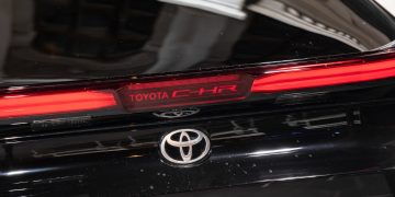 Toyota_C-HR_Plug-in_GR_Sport_25