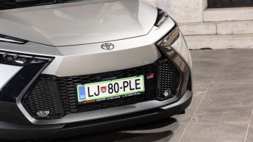 Toyota_C-HR_Plug-in_GR_Sport_26