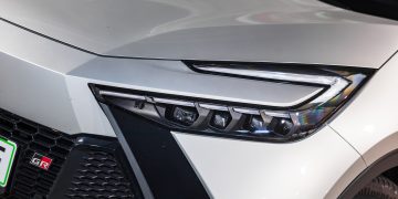 Toyota_C-HR_Plug-in_GR_Sport_28