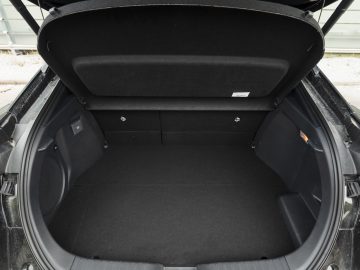 Toyota_C-HR_Plug-in_GR_Sport_36