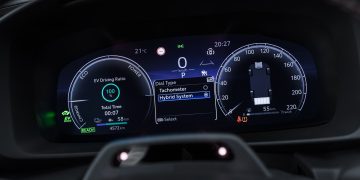 Toyota_C-HR_Plug-in_GR_Sport_58