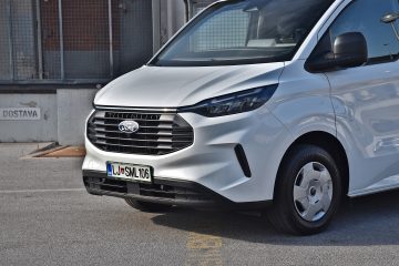 FORD TRANSIT CUSTOM 05
