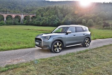MINI COUNTRYMAN 05