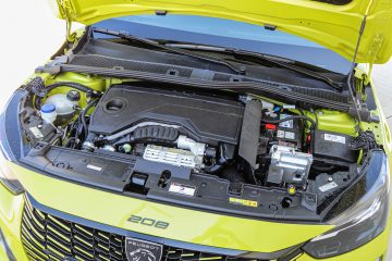 Peugeot 208 1.2 GT hibrid bencin-18