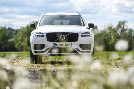 Volvo XC90 PHEV T8 priključni hibrid-5