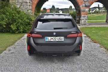BMW i5 TOURING 07