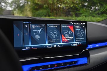 BMW i5 TOURING 28