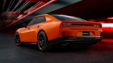 Dodge Charger Daytona avtomobilizem.com