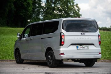 Ford Tourneo Custom kombi potniški avtomobilizem.com-7