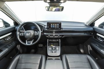 Honda CR-V hibrid notranjost-31