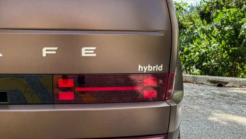 Hyundai Santa Fe Hybrid-13