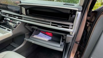 Hyundai Santa Fe Hybrid-5