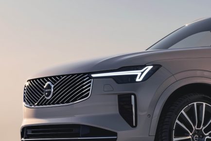 new-volvo-xc90_8