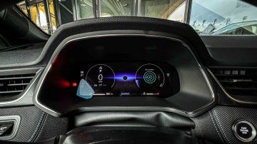 Renault Captur e-tech hybrid avtomobilizem.com-5