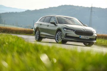 Skoda Superb Combi L&K 2.0 TDI-32