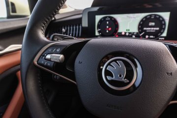 Skoda Superb Combi L&K 2.0 TDI-4