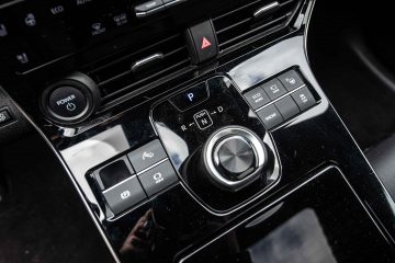 Toyota BZ4X električni avto avtomobilizem.com-29