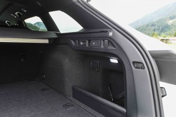 Volkswagen Passat 2.0 TDI avtomobilizem.com-24