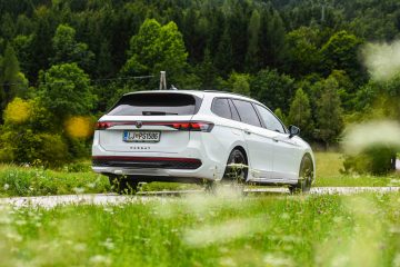 Volkswagen Passat 2.0 TDI avtomobilizem.com-31
