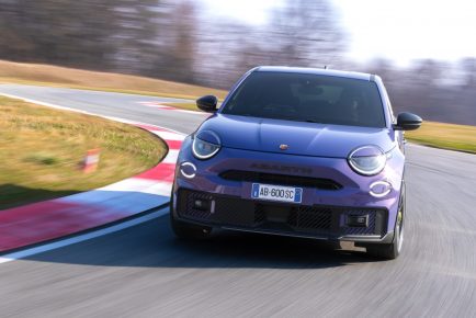 Abarth600eScorpionissima (2)