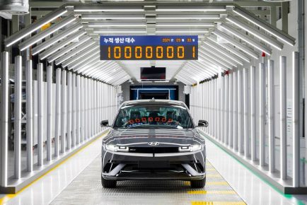 Hyundai-100-million-production-9 (3)