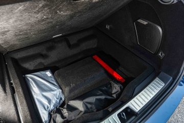 Lynk & Co 01 PHEV priključni hibrid avtomobilizem.com-15