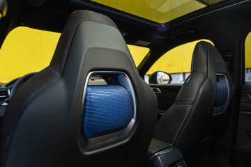 Lynk & Co 01 PHEV priključni hibrid avtomobilizem.com-17