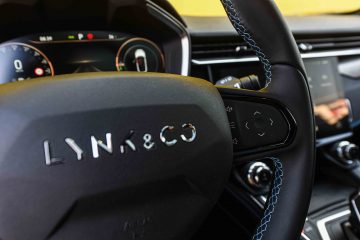 Lynk & Co 01 PHEV priključni hibrid avtomobilizem.com-5