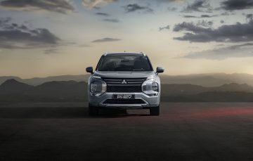 New Outlander PHEV_005L