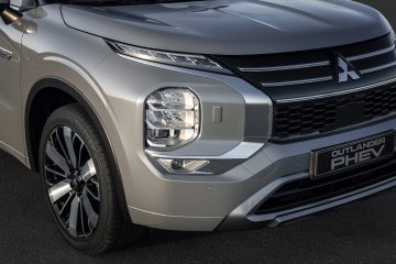 New Outlander PHEV_026L