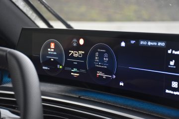 PEUGEOT HYBRID 04