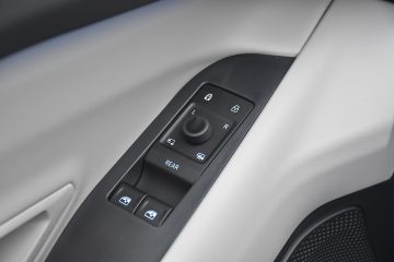 FORD EXPLORER 25
