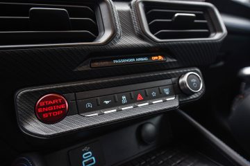 Ford Mustang Dark Horse V8-15