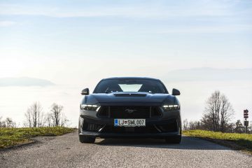 Ford Mustang Dark Horse V8-25