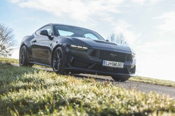 Ford Mustang Dark Horse V8-29