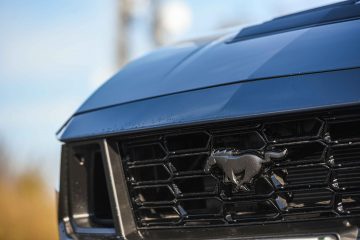 Ford Mustang Dark Horse V8-42