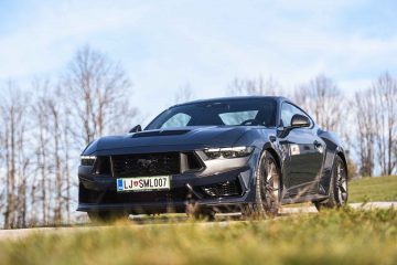 Ford Mustang Dark Horse V8-45