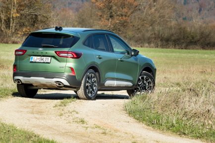 Ford_Kuga_HEV_AWD_Active_X_001