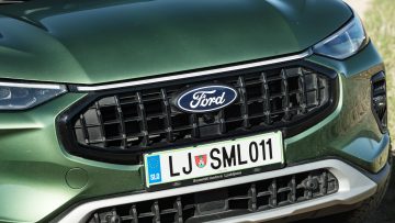 Ford_Kuga_HEV_AWD_Active_X_03