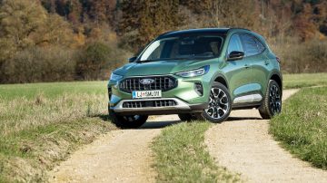 Ford_Kuga_HEV_AWD_Active_X_53_
