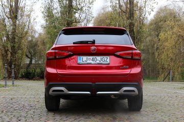 MG ZS Hybrid+  (8)