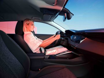 PEUGEOT_E308_STYLE