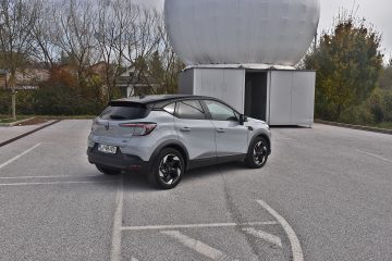 RENAULT CAPTUR 03